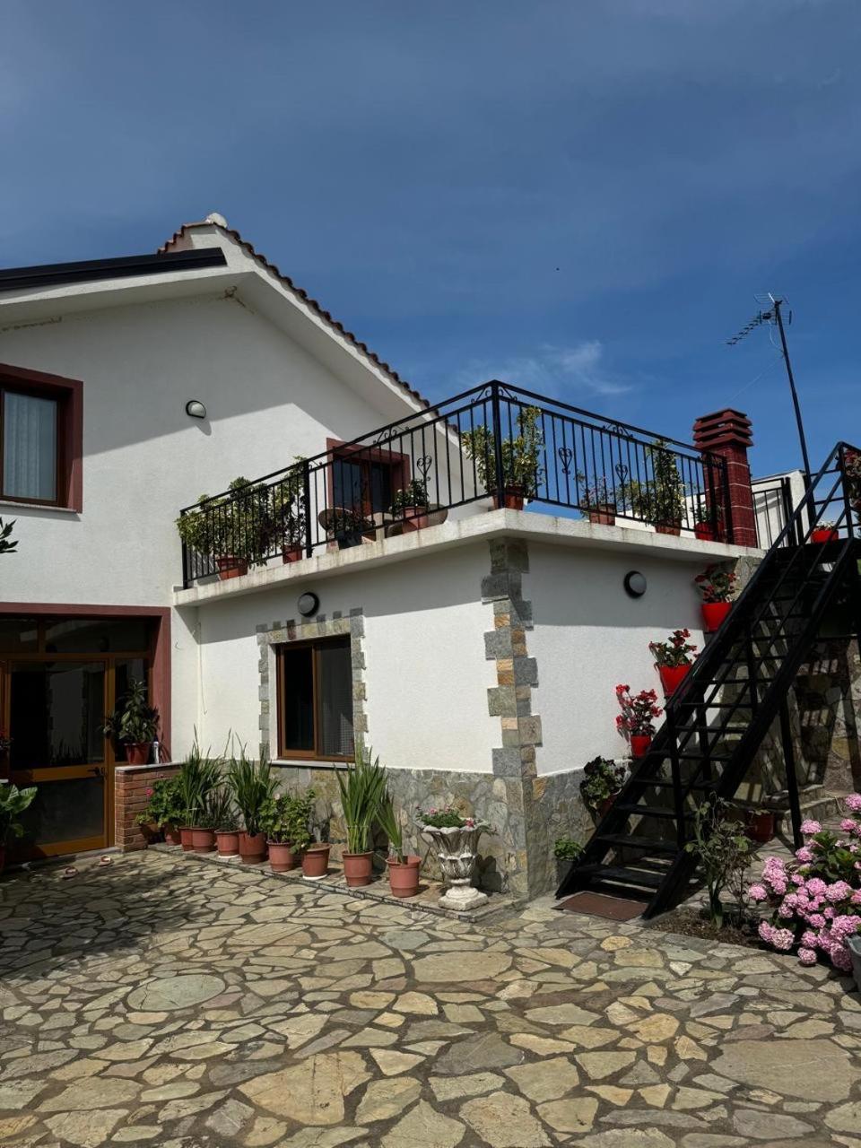 Villa Zefi Rrenc Papaj エクステリア 写真
